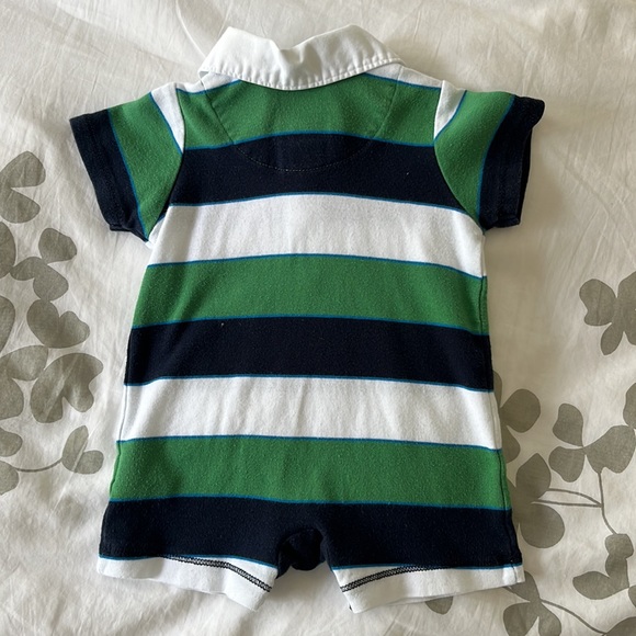 Old Navy striped short romper with collar. Size 0-3 months. - Picture 3 of 5